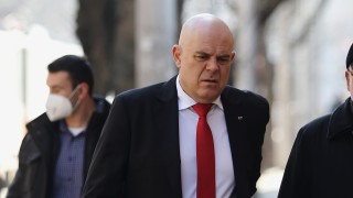 Конституционния съд разглежда сигнал на Гешев за атестирането на университетските преподаватели