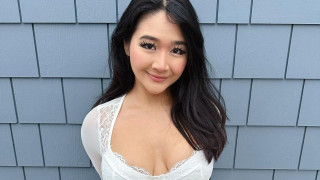 Калифорнийска инфлуенсърка от OnlyFans твърди че родителите ѝ са се