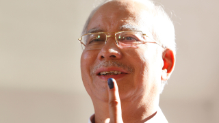 Как в сметка на малайзийския премиер се появиха изчезналите $1,5 млрд. държавни пари