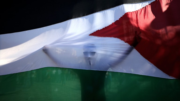 Палестинският премиер Мохамад Мустафа сформира нов кабинет в четвъртък, в