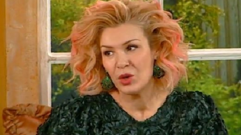 Гала шашна с прическа - Lifestyle.bg