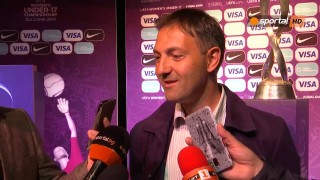 Селекционерът на дамския национален отбор по футбол Троян Радулов беше