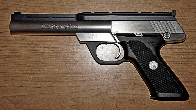 Американските пистолети със 175-годишна история Colt стават чешки срещу $220 милиона