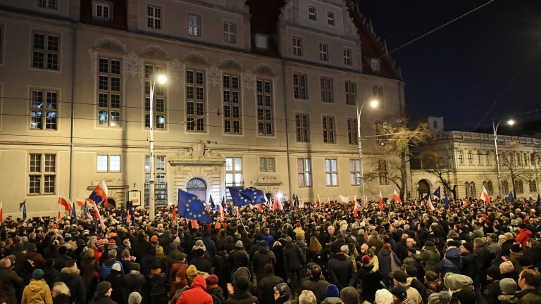 Управляващата партия на Полша Право и справедливост намекна в четвъртък,