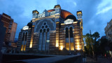  Неизвестни разлепиха некролози на Хитлер на фасадата на Софийската синагога 