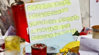 Папа Франциск може да диша за кратко сам Това съобщава