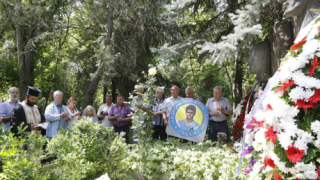 Ветерани и фенове почетоха паметта на Гунди и Котков