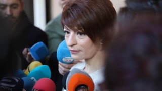 Десислава Атанасова не вижда политическа зрялост у Слави Трифонов