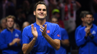 Роджър Федерер се сбогува с професионалния тенис с емоционален мач