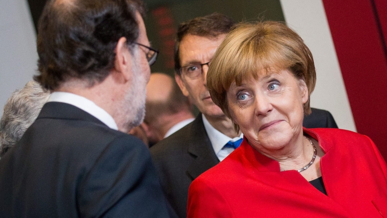 Меркел раздвоена между желание за работа с Русия и нуждата от още санкции