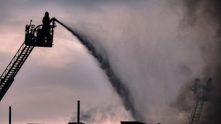 Най малко 15 деца бяха спасени от горящ блок в Сочи