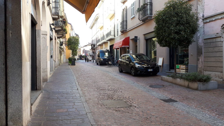 12 починали в Италия и трима в Япония от коронавируса