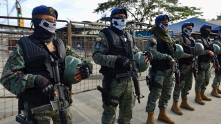 Правителството на Еквадор ще изпрати 3600 полицаи и военни за