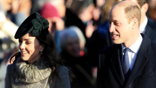 Принц Уилям и Кейт Мидълтън изпращат една шеметна година изпълнена