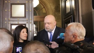 Ние смятаме че това е опит за политизиране на съдбата