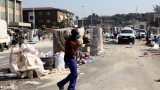 Южна Африка хвърля армията за потушаване на насилието и плячкосванията
