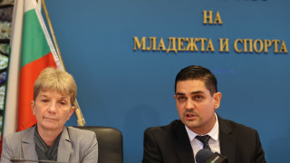 Министърът на спорта Радостин Василев категорично отхвърли твърденията за направени