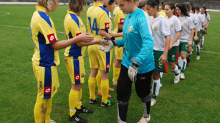 Девойките победиха Гърция