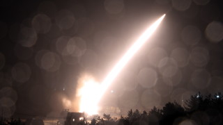 Неизправна южнокорейска ракета се взриви по време на учения