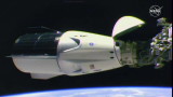 Капсулата Dragon на SpaceX успешно се скачи с МКС