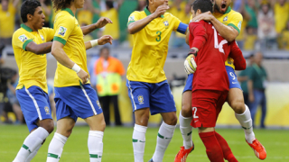 Давид Луиш №1 в мача Бразилия - Колумбия