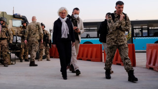 Германският министър на отбраната Кристин Ламбрехт смята за червена линия