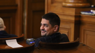 Добра но закъсняла новина Така Радостин Василев определи искането за