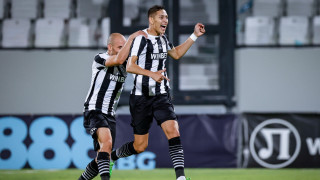 Временният лидер в efbet Лига Локомотив Пловдив излиза днес от