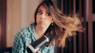 Въпреки че през лятото косата изсъхва по бързо от температурата на околната