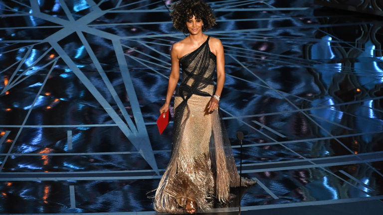 Холи Бери шашна с прическа (СНИМКИ)