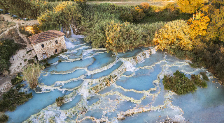 Подходящо за посещаване през цялата година