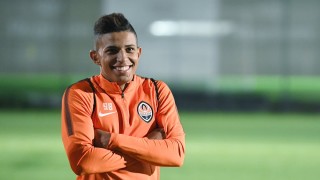 Байерн Мюнхен и ПСЖ проявяват сериозен интерес към защитника на