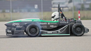 Когато става въпрос за най бързо ускоряващи електромобили обикновено се сещаме