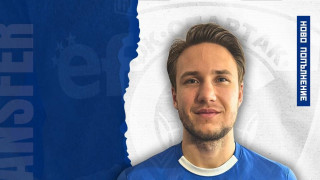 Бившият бранител на Спартак Варна Феликс Щраус ще продължи кариерата