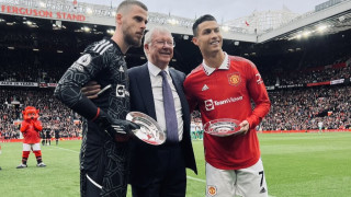 Алекс Фъргюсън връчи на Давид Де Хеа и Кристиано Роналдо