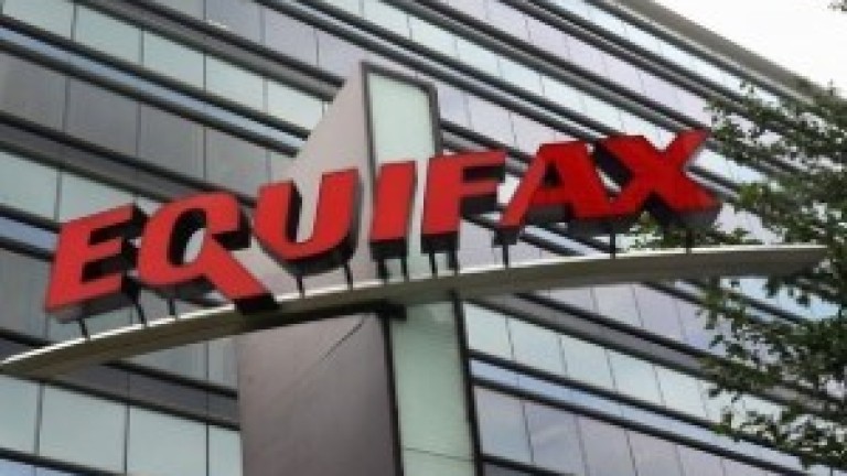 Екипът на кредитната фирма Equifax потвърди за огромно нарушение на