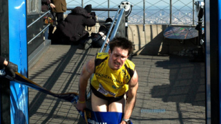 Немец пробяга 91 етажа за 10 минути