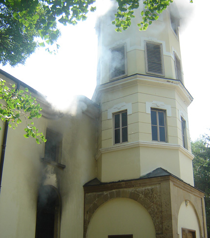 Спасиха от изгаряне врачанския храм "Св. Николай"