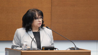 Министърът на финансите Теменужка Петкова изиска спешно от всички първостепенни