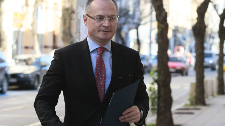 Лозан Панов съди България в Страсбург