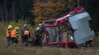 Един човек загина след като кабинка на лифт падна в