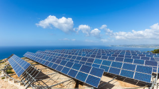 Производството на ток от фотоволтаици за пръв път превиши потреблението у нас