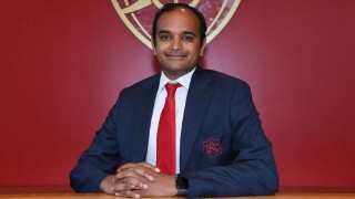 Английският Арсенал се разделя със спортния си директор Раул Санлехи