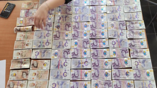 Митнически служители осуетиха опит за прекарване на недекларирана валута за