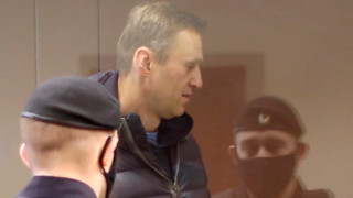 Критикът на Кремъл Алексей Навални е преместен от ареста в