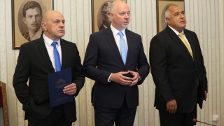 Първият мандат е връчен кандидатът за премиер е ясен ясен