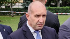 Радев вижда в действията на Борисов евтин политически театър