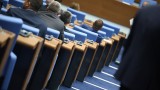 При първата ротация в парламента сглобката работи добре и се захваща с ПВУ и Шенген