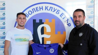 Полузащитникът Георги Бабалиев който за последно носеше екипа на Спартак