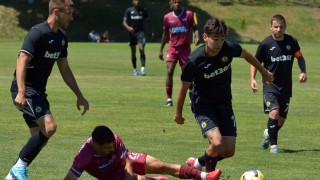 Септември София победи Славия с 2 0 в контролна среща играна